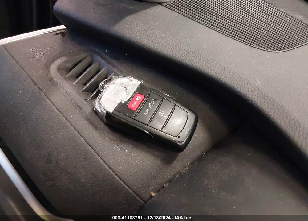 2024 TOYOTA GRAND HIGHLANDER XLE VIN: 5TDAAAB55RS013384