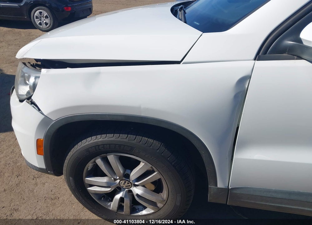 2017 VOLKSWAGEN TIGUAN 2.0T/2.0T S VIN: WVGAV7AX0HK012865
