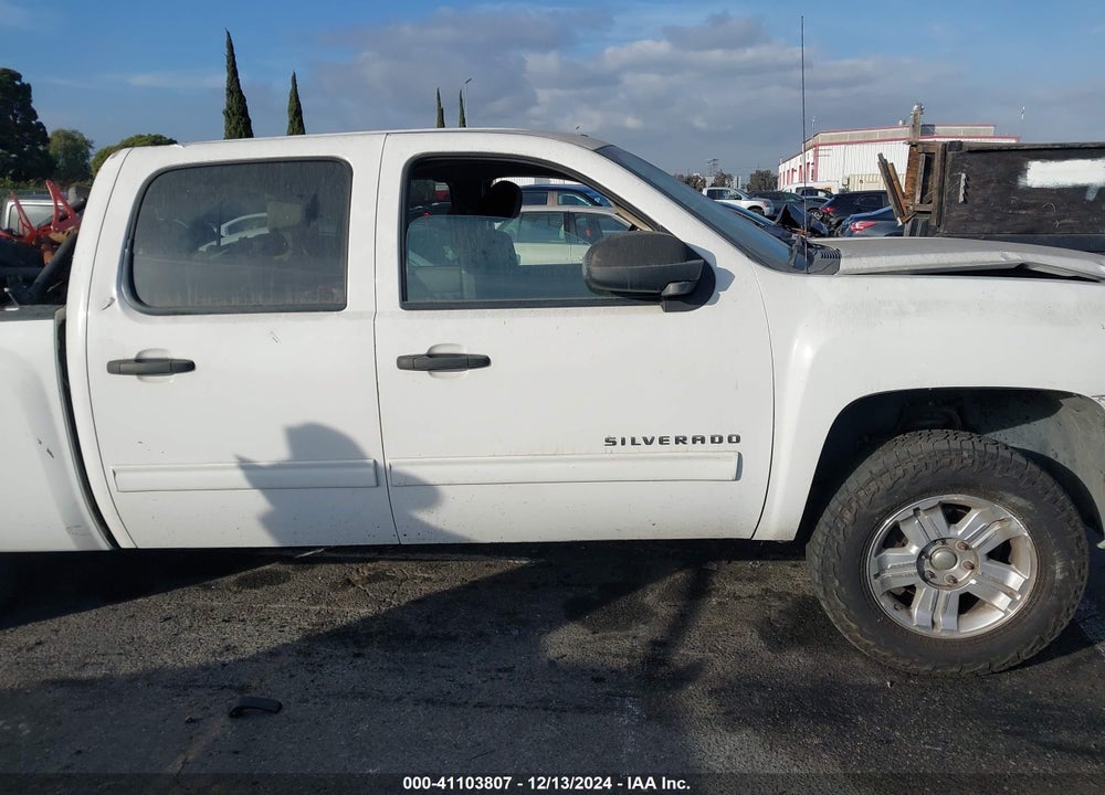 2013 CHEVROLET SILVERADO 1500 LT VIN: 3GCPKSE71DG275565