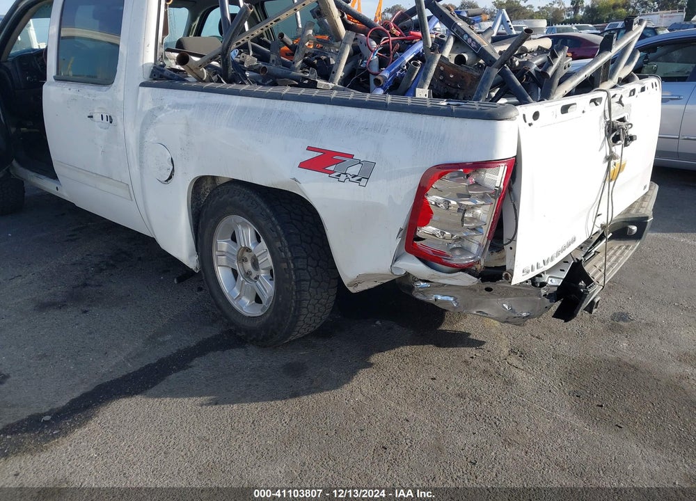 2013 CHEVROLET SILVERADO 1500 LT VIN: 3GCPKSE71DG275565