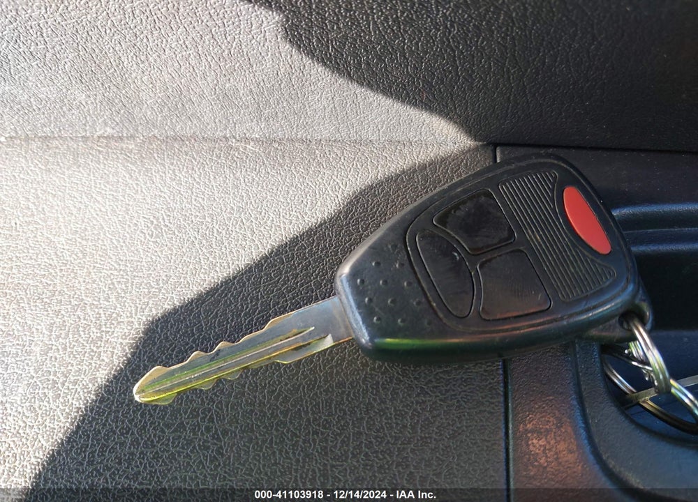 2011 JEEP LIBERTY SPORT VIN: 1J4PN2GK5BW564238