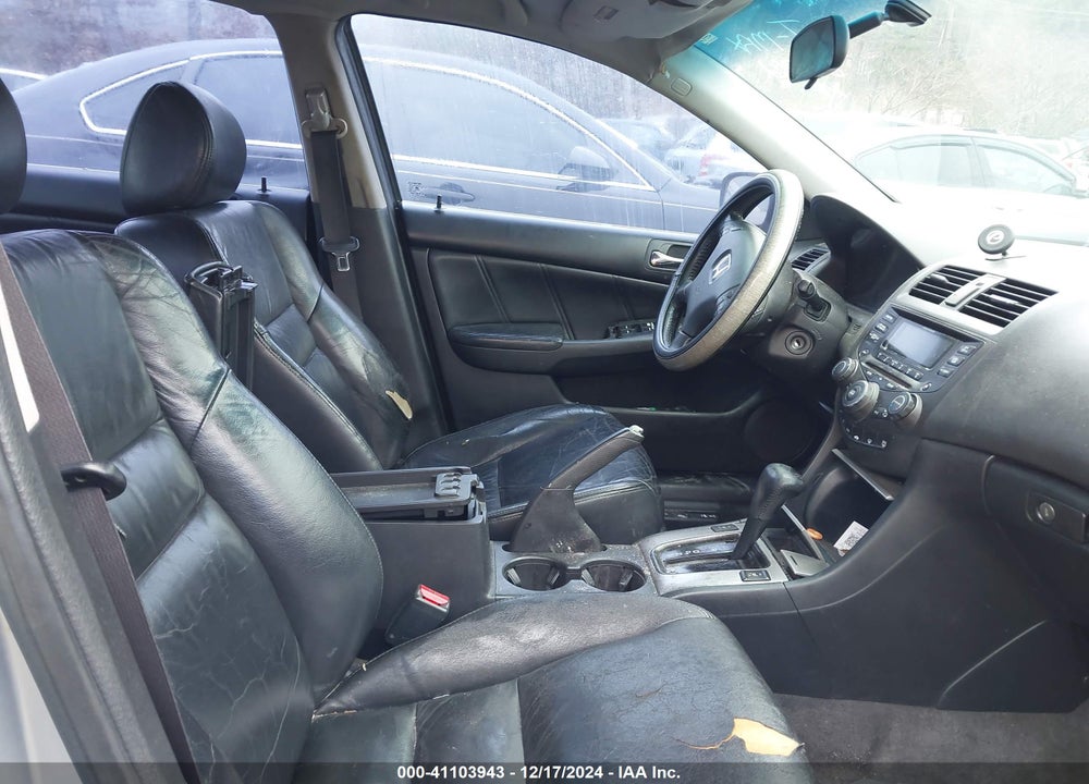2005 HONDA ACCORD 2.4 EX VIN: 1HGCM56845A050902