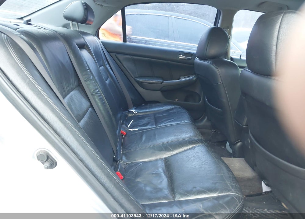 2005 HONDA ACCORD 2.4 EX VIN: 1HGCM56845A050902