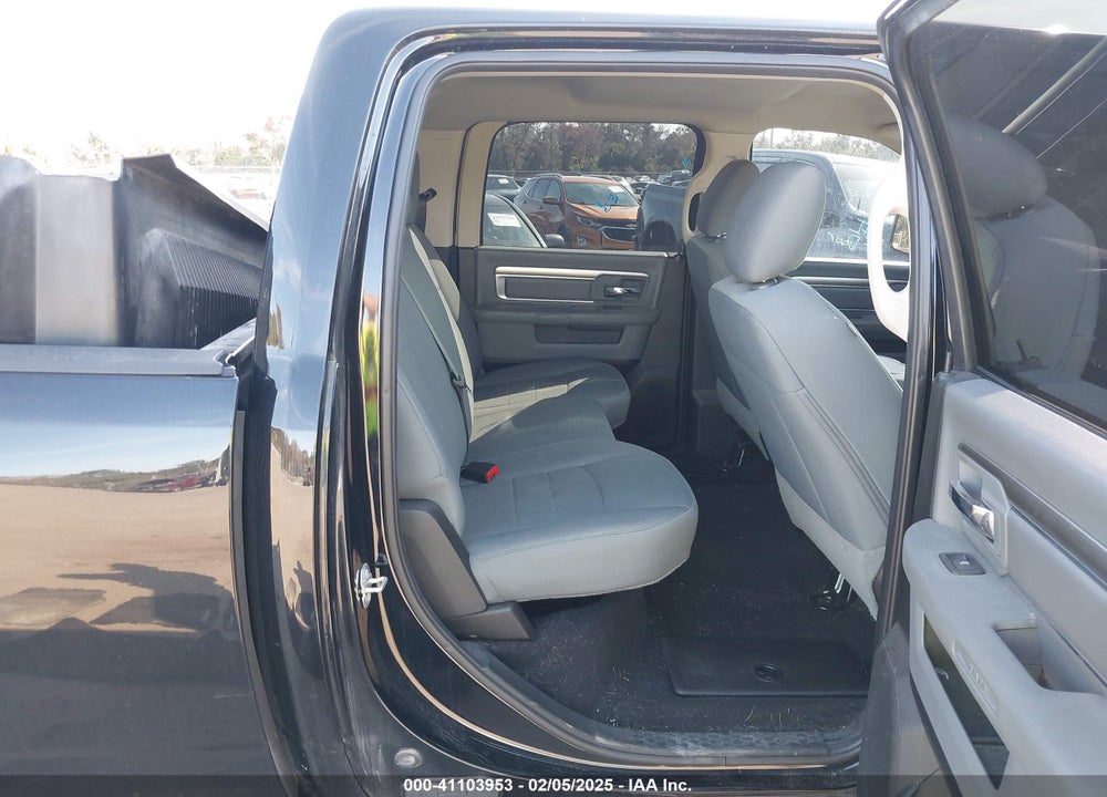 2019 RAM 1500 CLASSIC VIN: 1C6RR7TT4KS606315