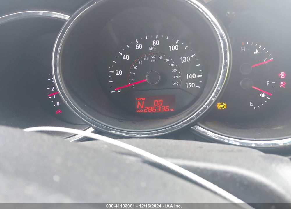 2012 KIA SORENTO LX V6 VIN: 5XYKT4A29CG249905