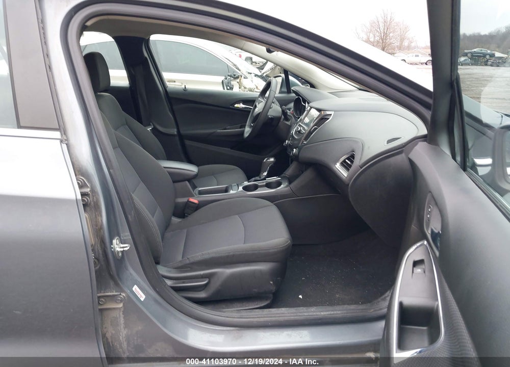 2018 CHEVROLET CRUZE LT AUTO VIN: 1G1BE5SM9J7164694