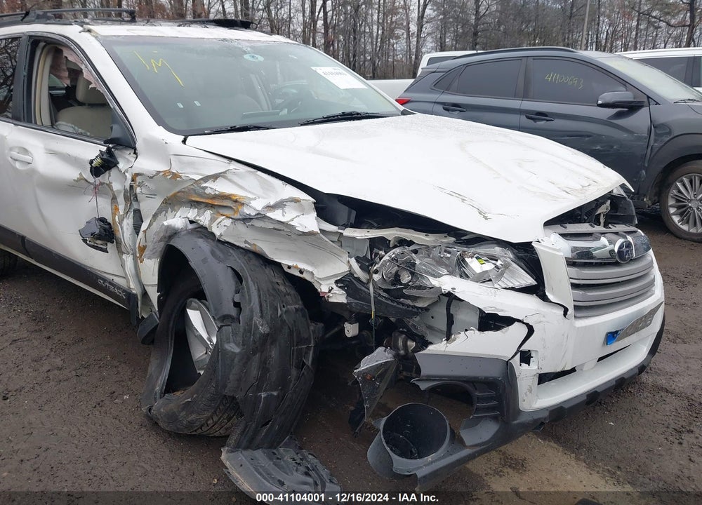 2014 SUBARU OUTBACK VIN: 4S4BRBFC3E3309118