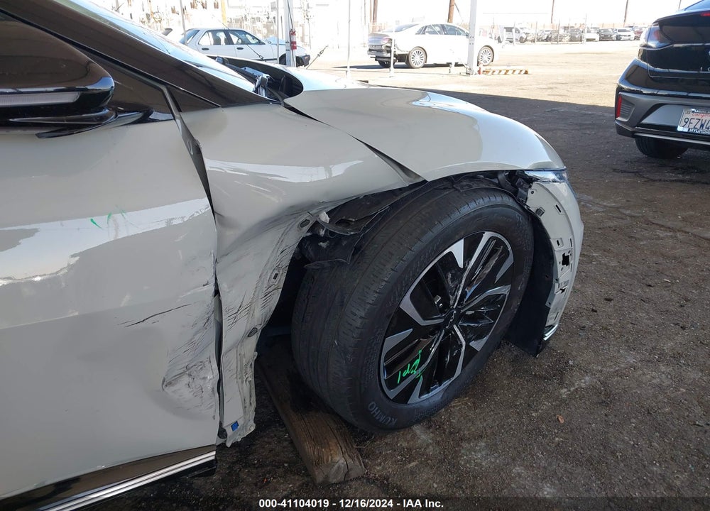 2022 KIA EV6 WIND VIN: KNDC34LA5N5058082