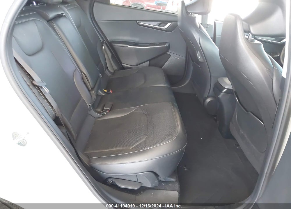 2022 KIA EV6 WIND VIN: KNDC34LA5N5058082