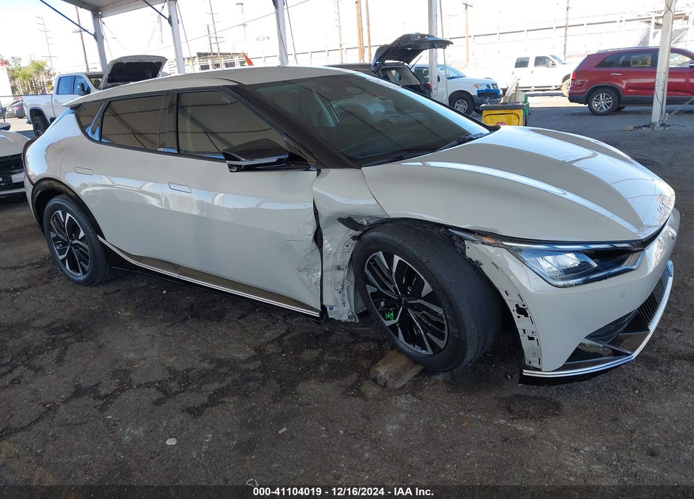 2022 KIA EV6 WIND VIN: KNDC34LA5N5058082