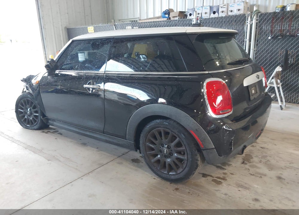 2015 MINI HARDTOP COOPER VIN: WMWXM5C57FT938749
