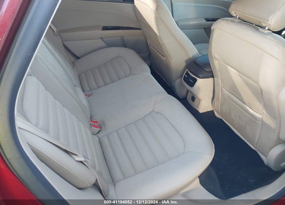 2015 FORD FUSION SE VIN: 3FA6P0HD3FR235035