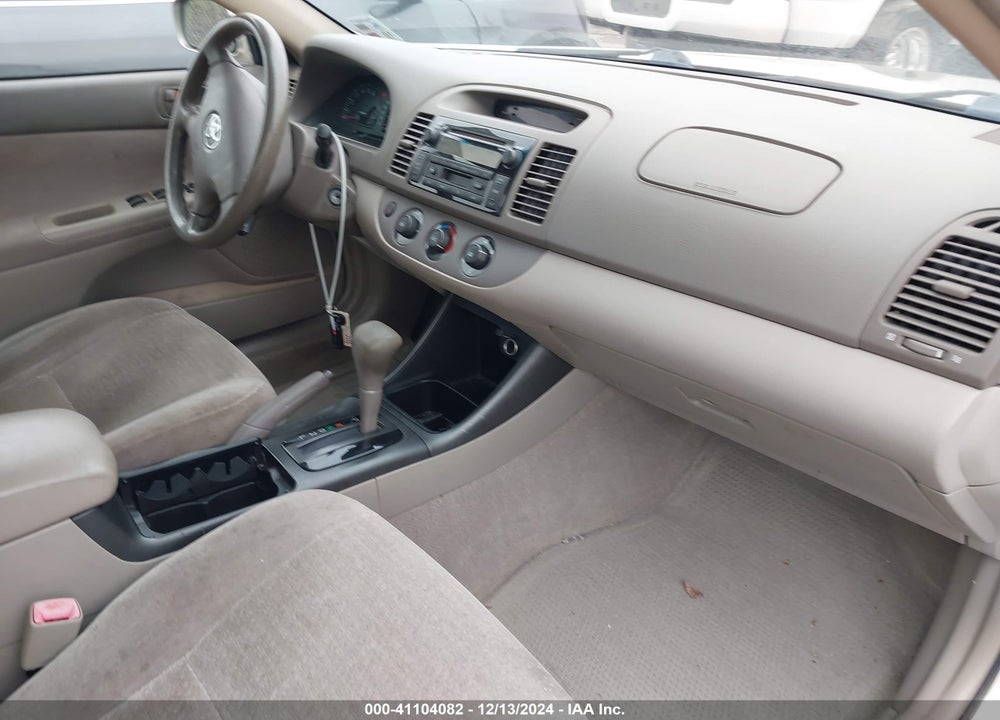 2004 TOYOTA CAMRY LE VIN: JTDBE32K940270456