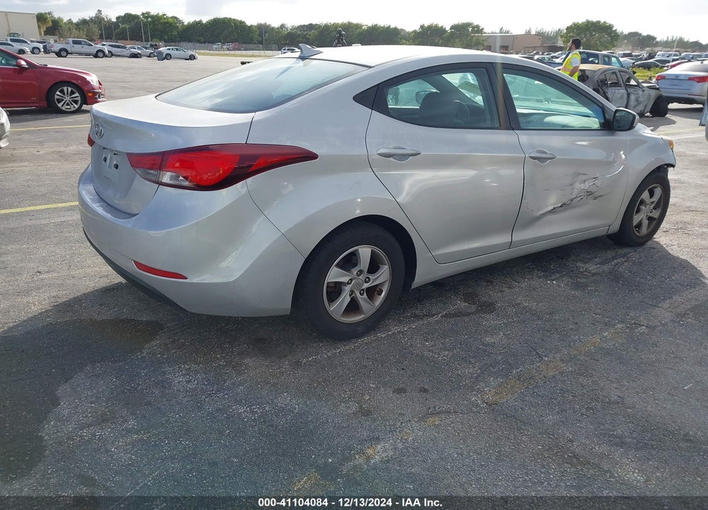 2015 HYUNDAI ELANTRA SE VIN: 5NPDH4AE5FH579560