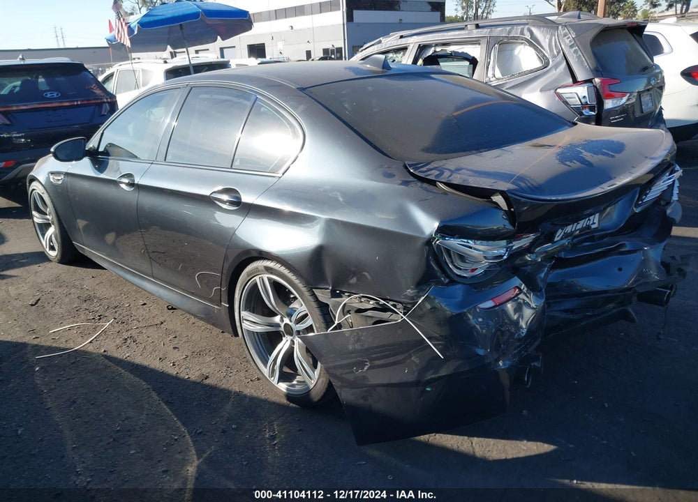 2014 BMW M5 VIN: WBSFV9C55ED592981