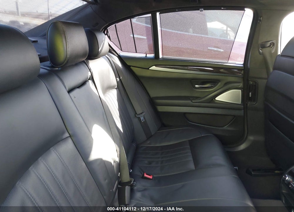 2014 BMW M5 VIN: WBSFV9C55ED592981