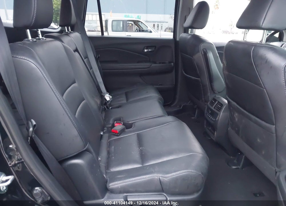 2018 HONDA PILOT EX-L VIN: 5FNYF6H51JB004324