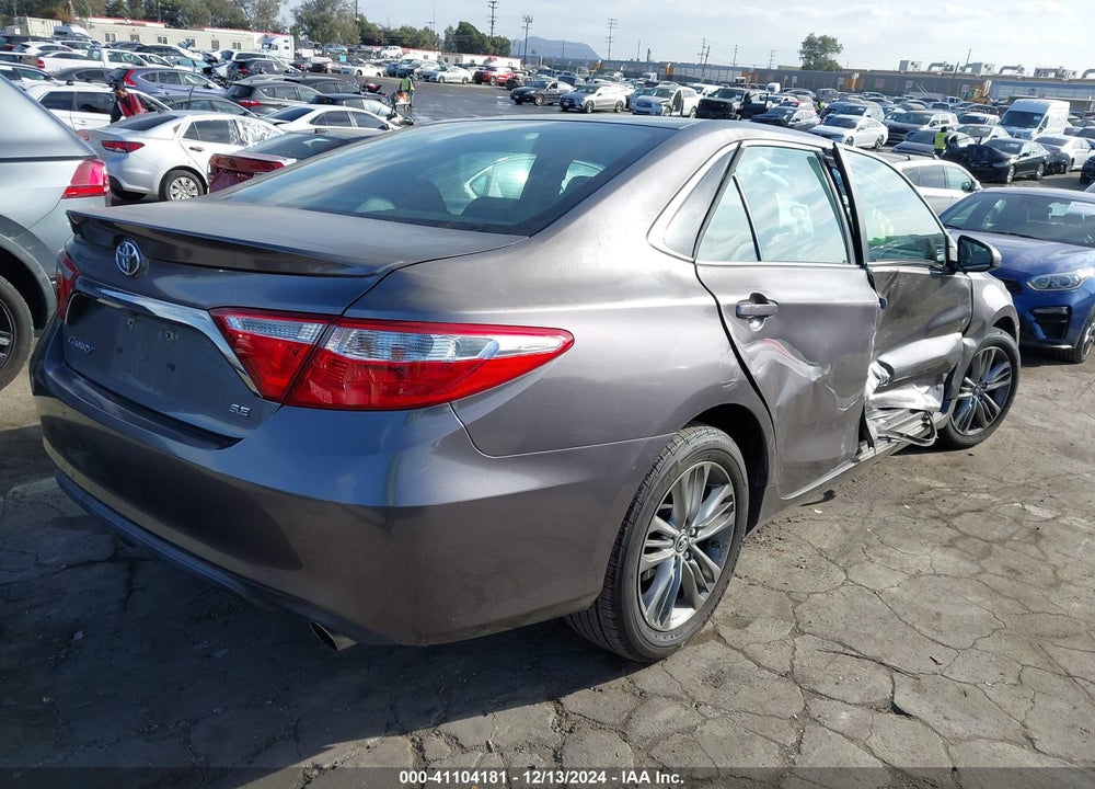 2015 TOYOTA CAMRY SE VIN: 4T1BF1FK8FU037543