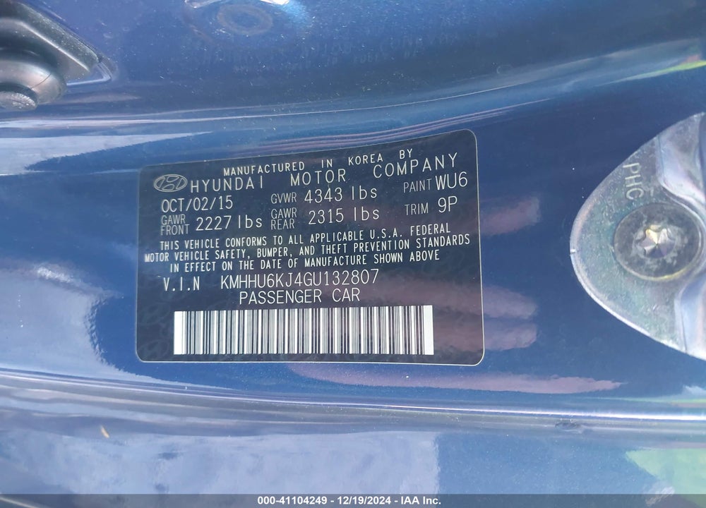 2016 HYUNDAI GENESIS VIN: KMHHU6KJ4GU132807