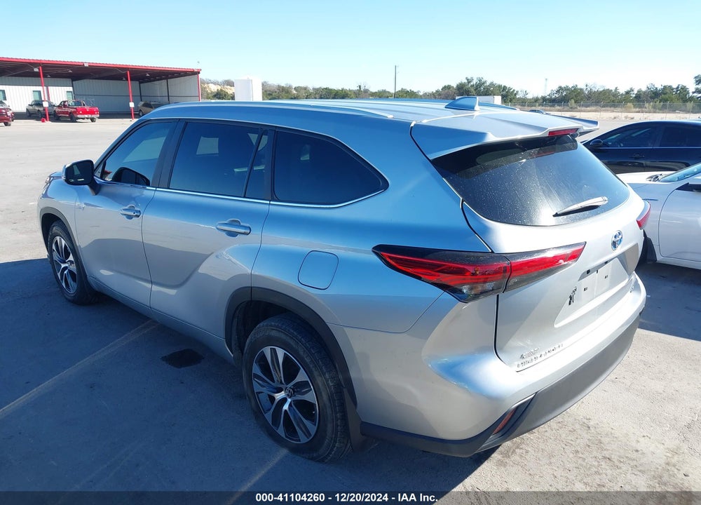 2023 TOYOTA HIGHLANDER HYBRID XLE VIN: 5TDKBRCH3PS136588