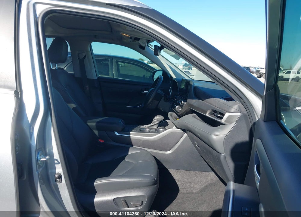2023 TOYOTA HIGHLANDER HYBRID XLE VIN: 5TDKBRCH3PS136588