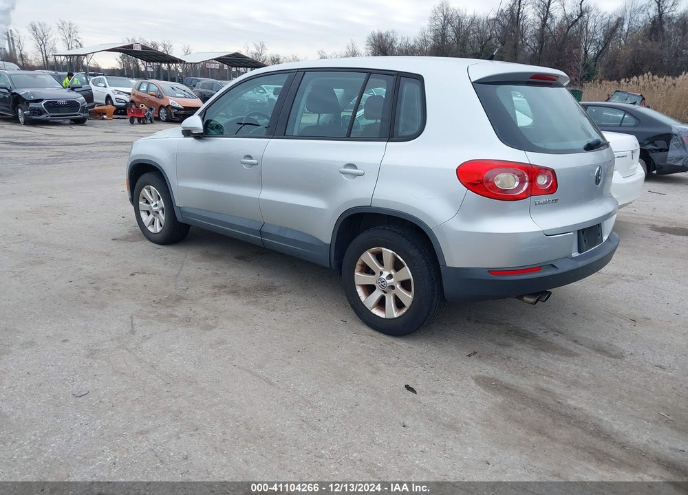 2009 VOLKSWAGEN TIGUAN S/SE/SEL VIN: WVGAV75N39W002057