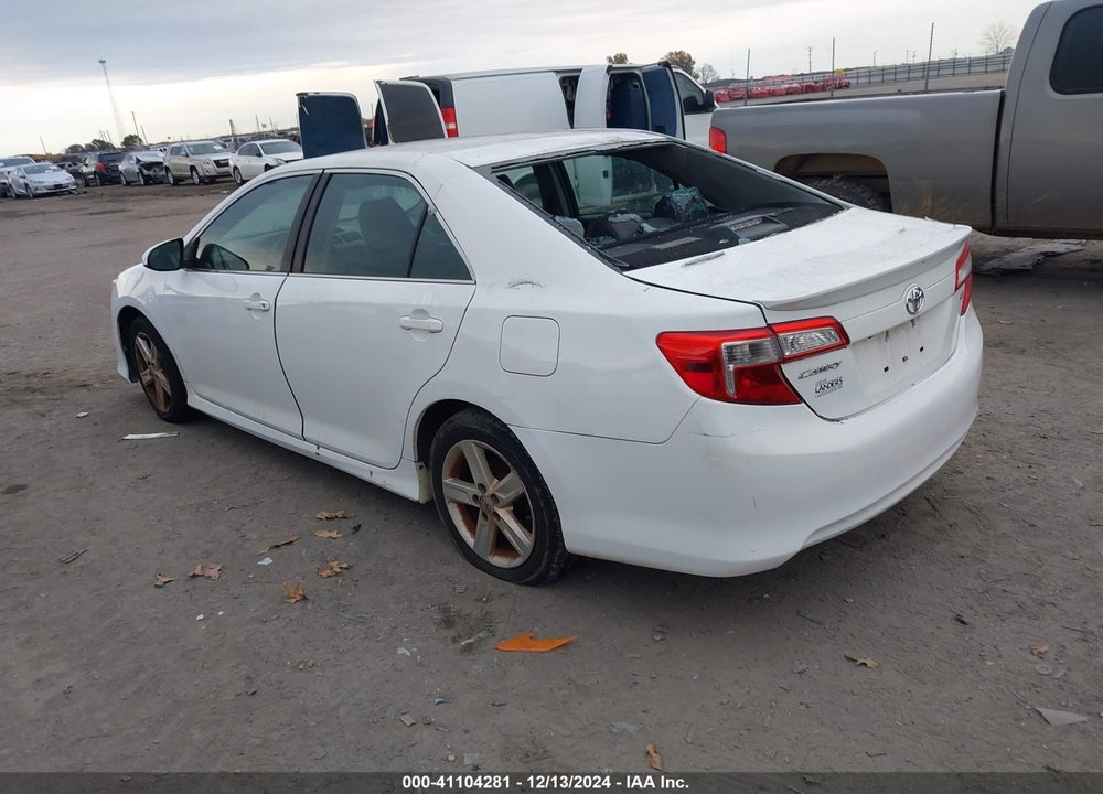 2014 TOYOTA CAMRY SE VIN: 4T1BF1FK9EU418736