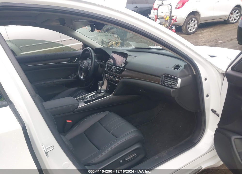 2021 HONDA ACCORD VIN: 1HGCV1F52MA045868