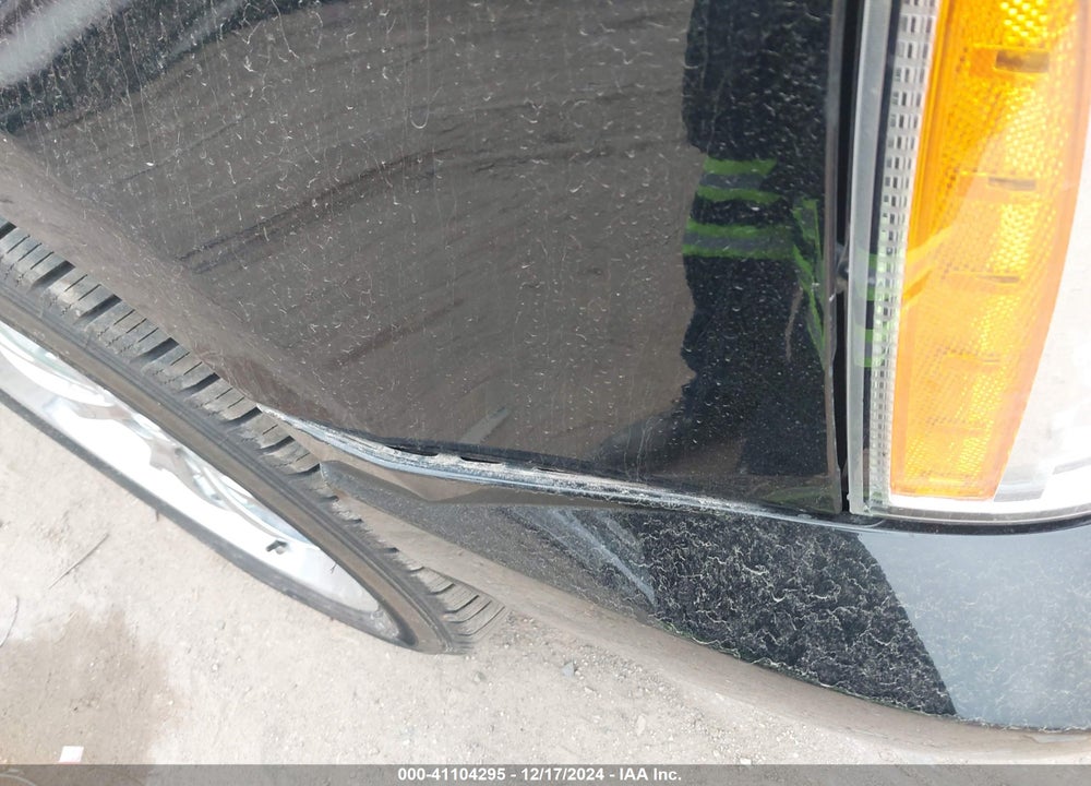 2011 CADILLAC ESCALADE VIN: 1GYS4AEF5BR271967
