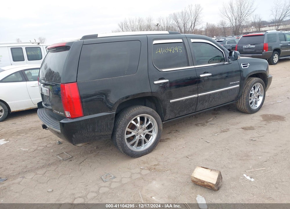 2011 CADILLAC ESCALADE VIN: 1GYS4AEF5BR271967