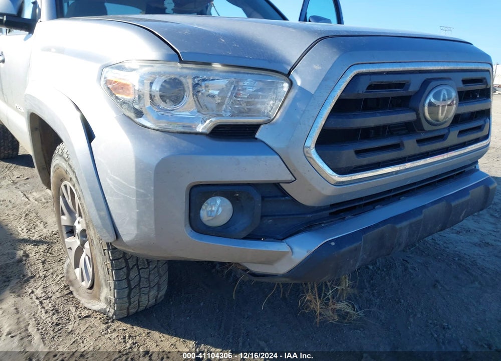 2019 TOYOTA TACOMA SR5 V6 VIN: 3TMCZ5AN8KM256865