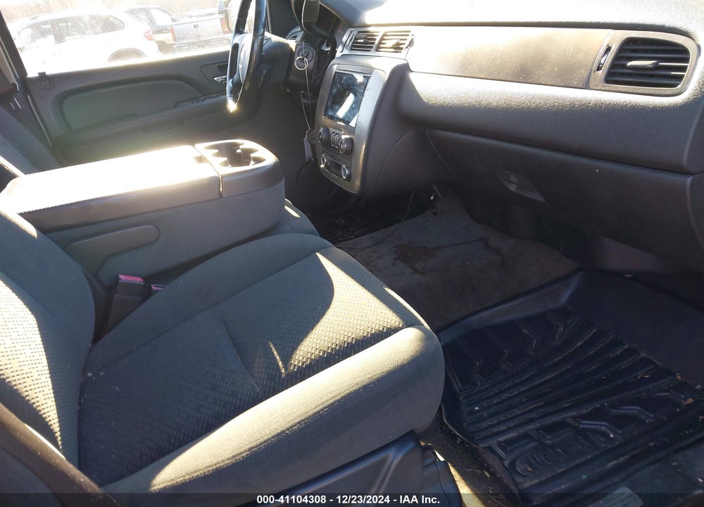 2008 CHEVROLET TAHOE LS VIN: 1GNFK13078J180838