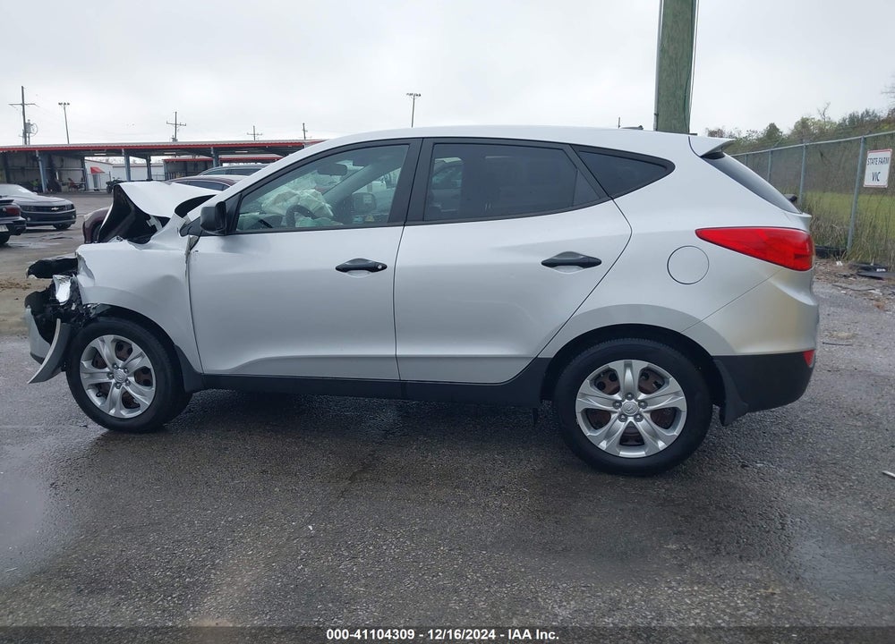 2013 HYUNDAI TUCSON GL VIN: KM8JT3AB5DU740277