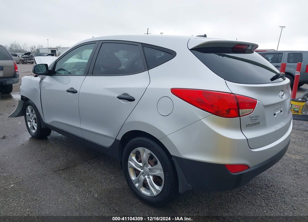 2013 HYUNDAI TUCSON GL VIN: KM8JT3AB5DU740277