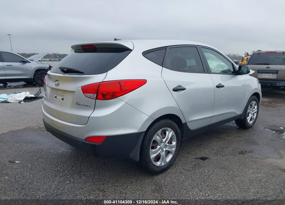 2013 HYUNDAI TUCSON GL VIN: KM8JT3AB5DU740277