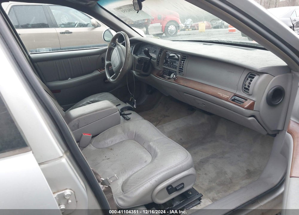 2000 BUICK PARK AVENUE VIN: 1G4CW54K1Y4244681