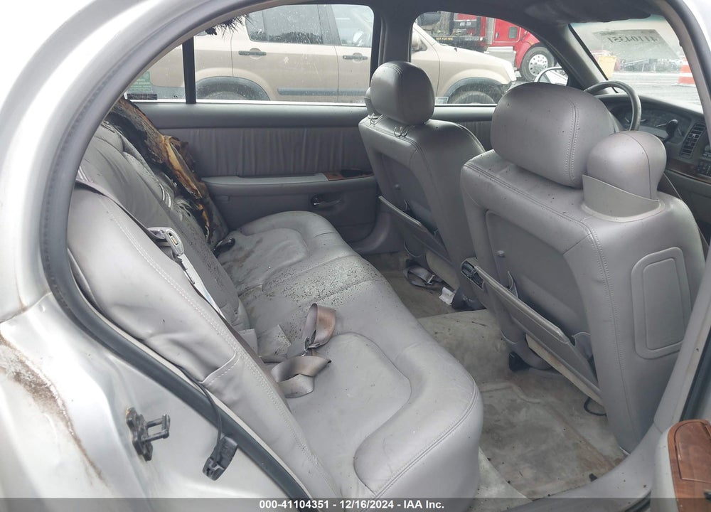 2000 BUICK PARK AVENUE VIN: 1G4CW54K1Y4244681