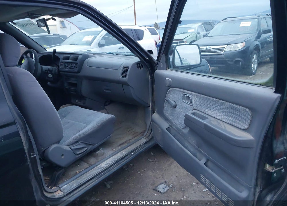 1999 NISSAN FRONTIER SE/XE VIN: 1N6DD26S7XC324627