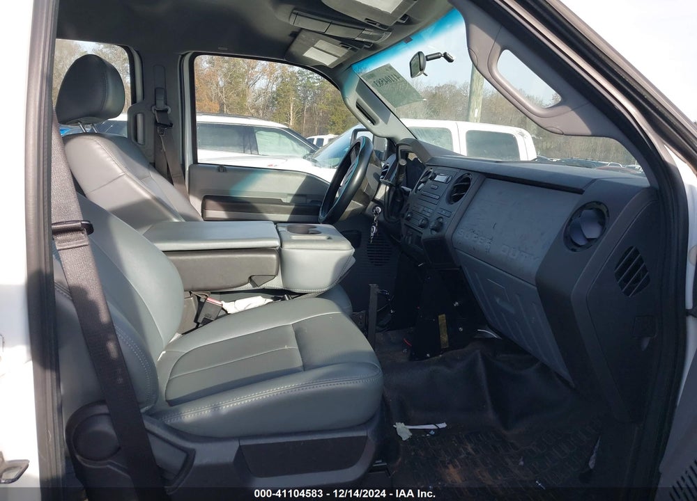 2011 FORD F-250 XL VIN: 1FT7W2BT0BEB57775