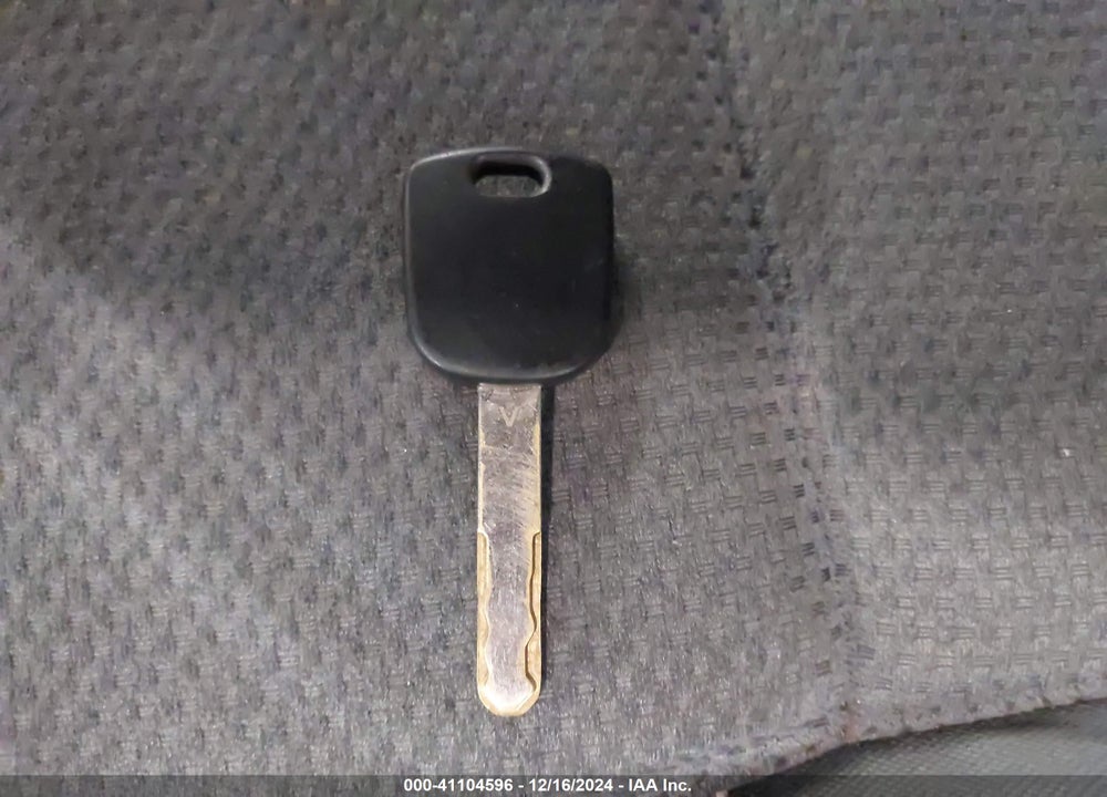 2006 HONDA PILOT EX VIN: 5FNYF28456B005869