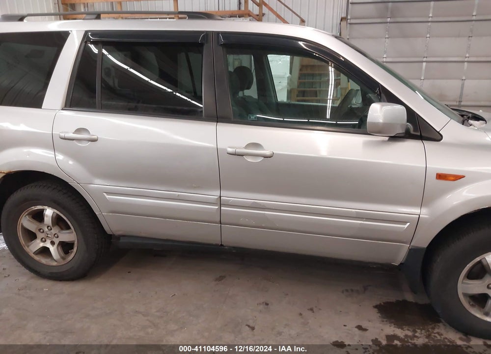 2006 HONDA PILOT EX VIN: 5FNYF28456B005869