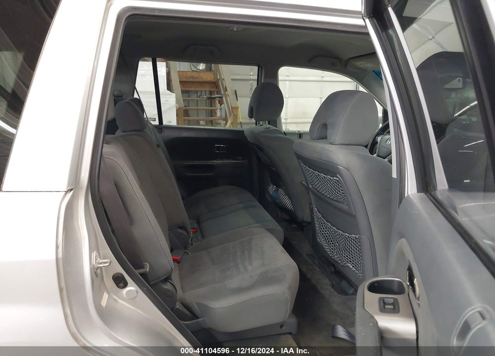 2006 HONDA PILOT EX VIN: 5FNYF28456B005869