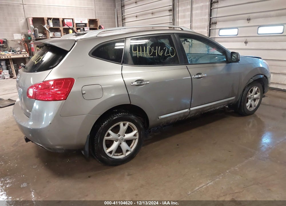 2011 NISSAN ROGUE SV VIN: JN8AS5MV6BW678676