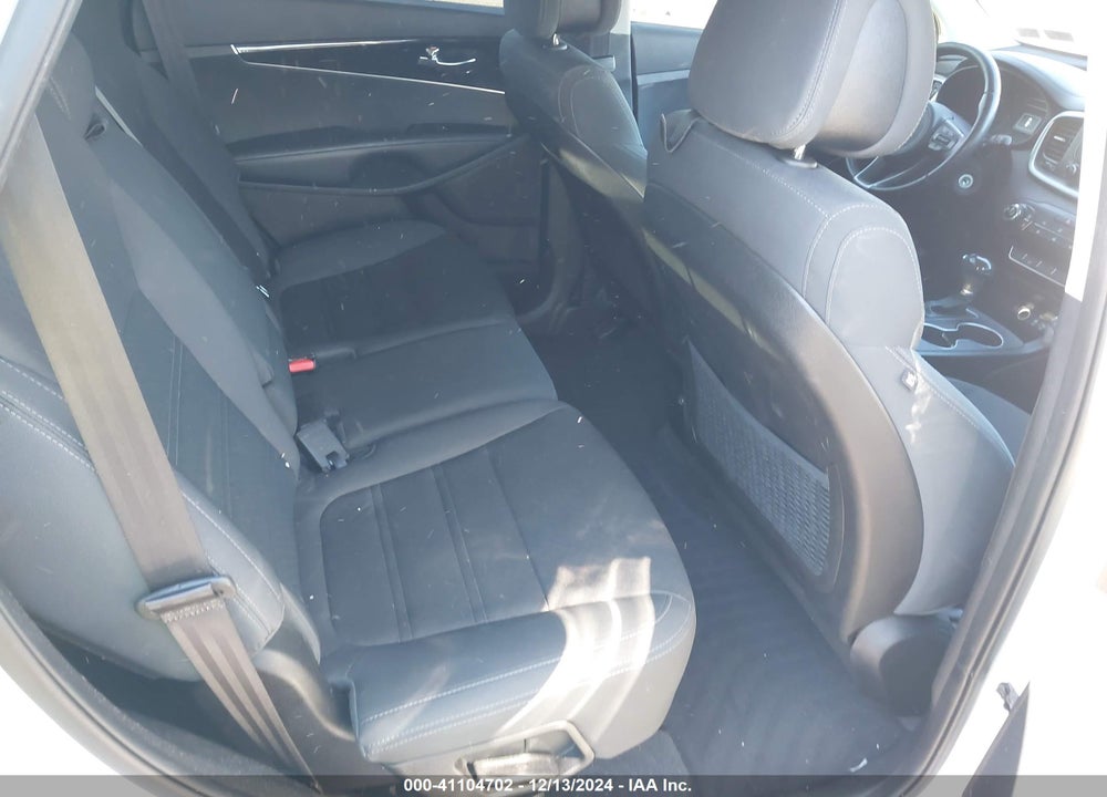 2016 KIA SORENTO 2.4L LX VIN: 5XYPG4A35GG123095