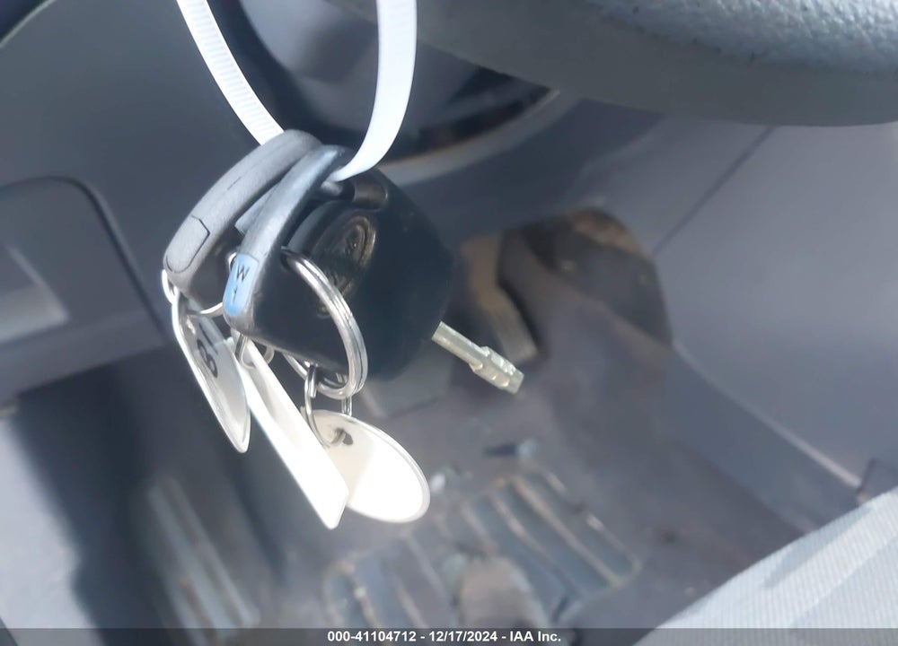 2010 FORD TRANSIT CONNECT XL VIN: NM0KS9AN7AT018039