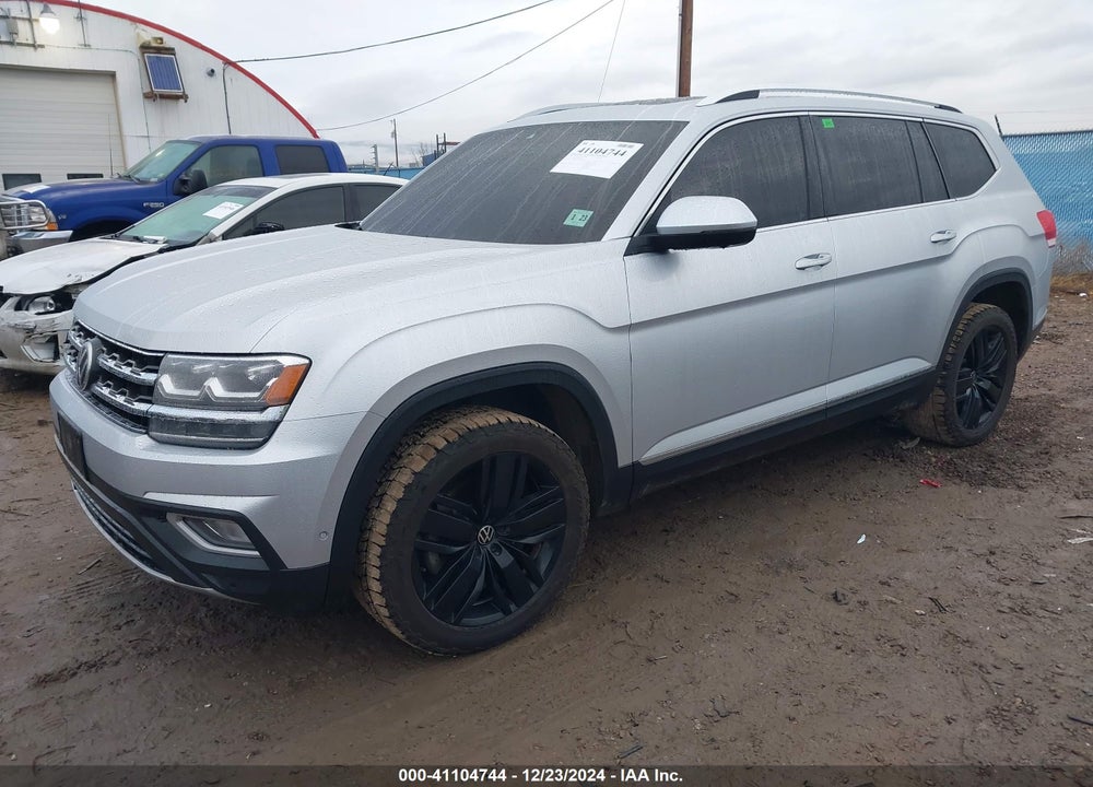 2018 VOLKSWAGEN ATLAS VIN: 1V2NR2CA8JC575425