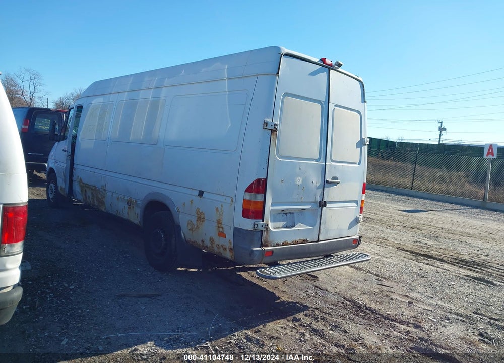 2005 DODGE SPRINTER VAN 2500 SHC VIN: WD0PD744355817330