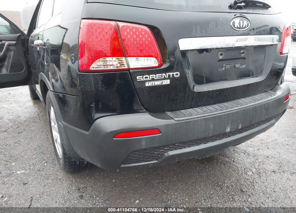 2012 KIA SORENTO LX VIN: 5XYKT4A67CG260341