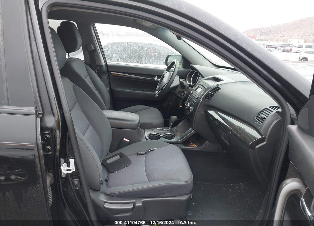 2012 KIA SORENTO LX VIN: 5XYKT4A67CG260341