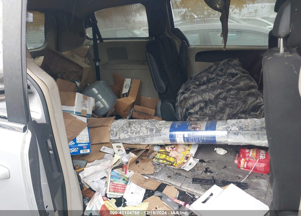 2011 DODGE GRAND CARAVAN CREW VIN: 2D4RN5DG7BR706729